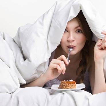 Как перестать есть на ночь: 7 отличных советов