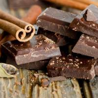 Какими полезными свойствами обладает шоколад