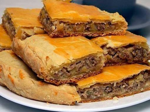 пирог с мясом в духовке на кефире