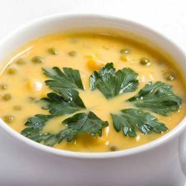 Суп с сыром и зеленым горошком