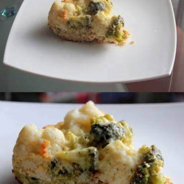 Запеканка из цветной капусты, брокколи и куриной грудки