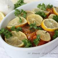 Запеченная рыба с помидорами и лимоном